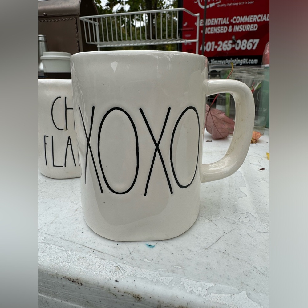 Rae Dunn XOXO mug